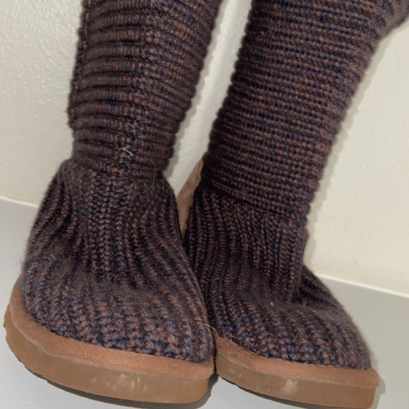 Sweater Knit Uggs Boots/Booties black/brown size 6 - Picture 7 of 16